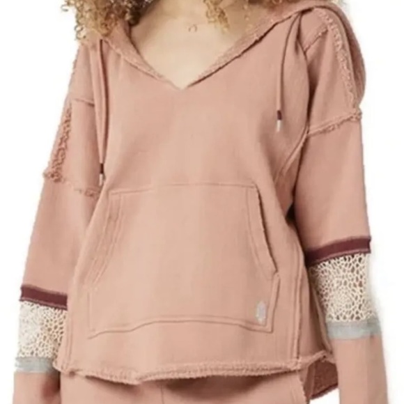 Free People Movement Dream Catcher Hoodie Sweatshirt Crochet Sleeve Coral 
New - Picture 3 of 5